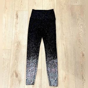 Beyond Yoga Black yoga pants with chrome foil Size M